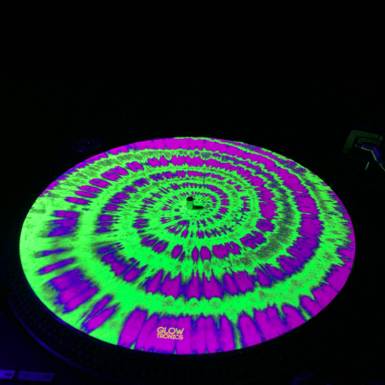 Slipmat - Tie Dyed UV Blacklight Activated