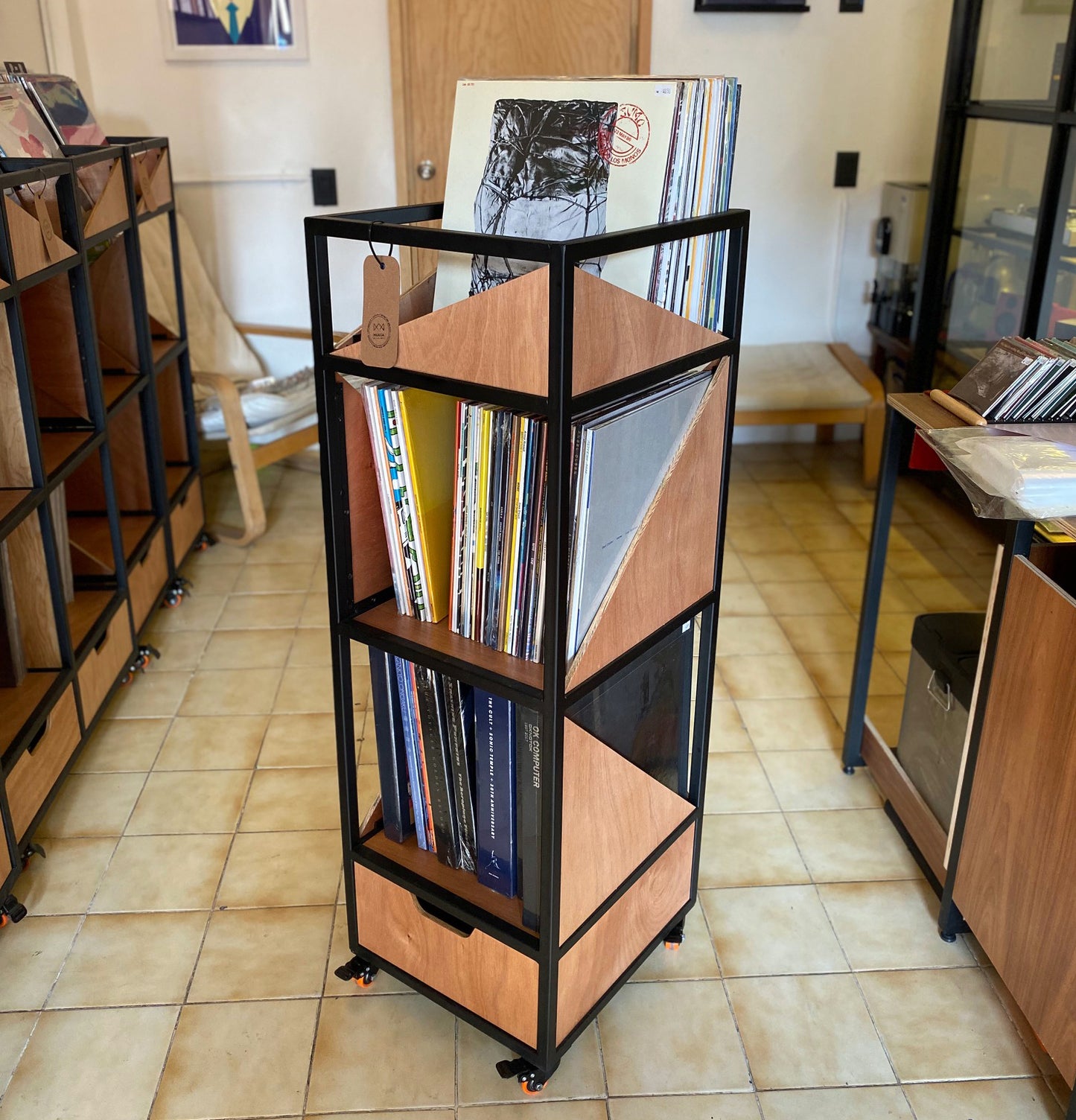 Mueca - Tower Records (Single rack) mueble - Salvaje Music Store MEXICO